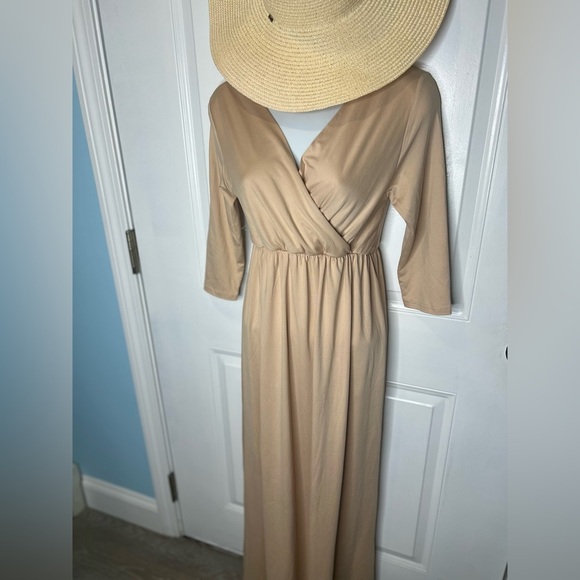 Elegant Beige Maxi Dress – Size S – NWOT - Picture 4 of 5